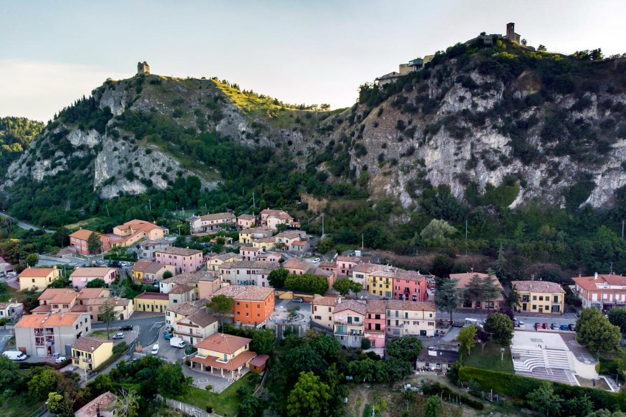 La Locanda Del Povero Diavolo Torriana Экстерьер фото