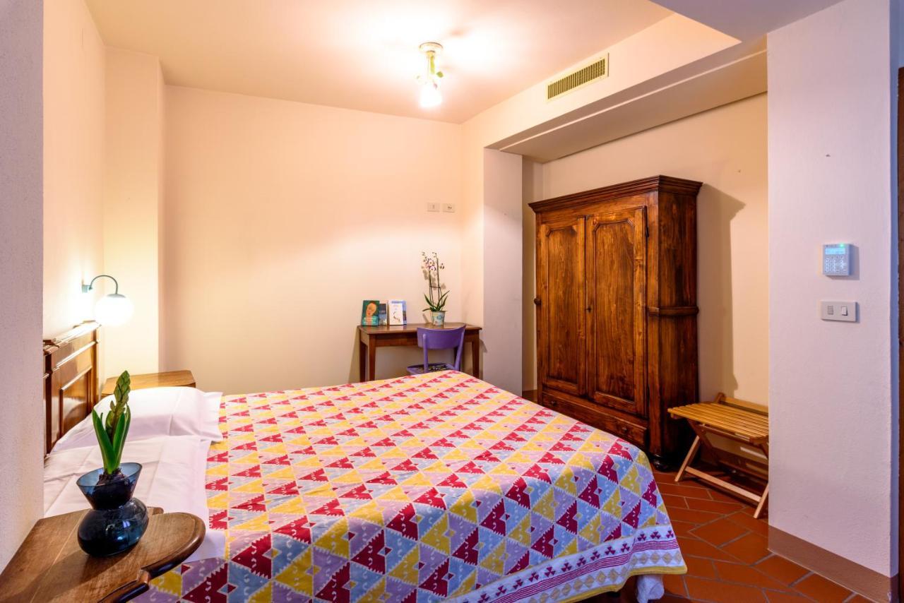 La Locanda Del Povero Diavolo Torriana Экстерьер фото